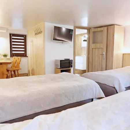 ホームステイ Goscinne Stanek