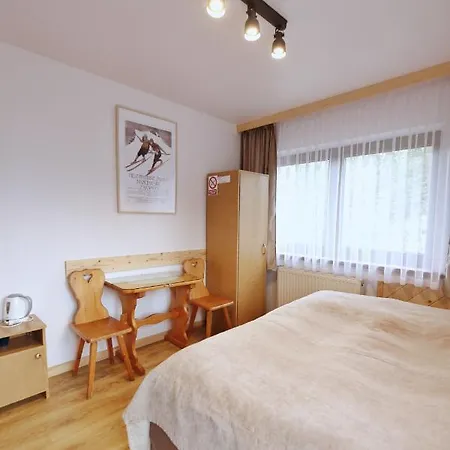 ホームステイ Goscinne Stanek